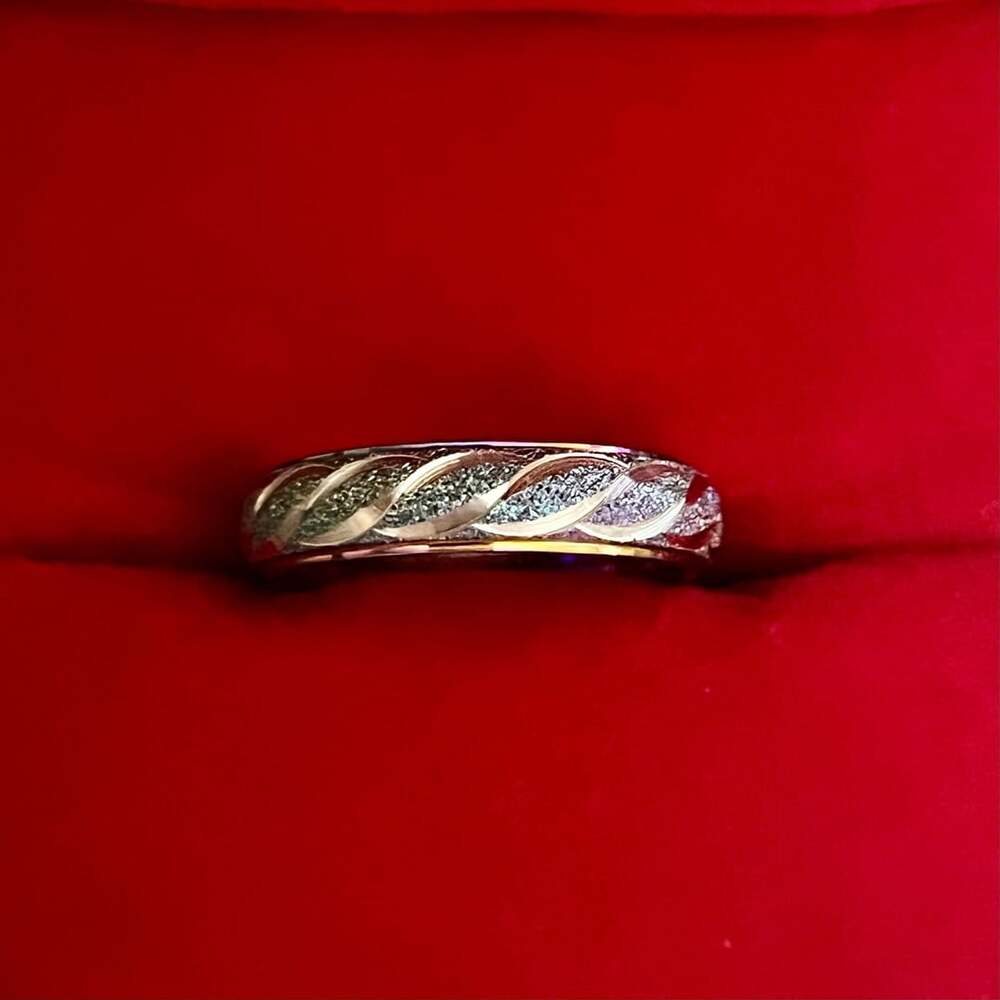 Rainbow Titanium Twist Band Ring Textured Iridescent Band Size 6